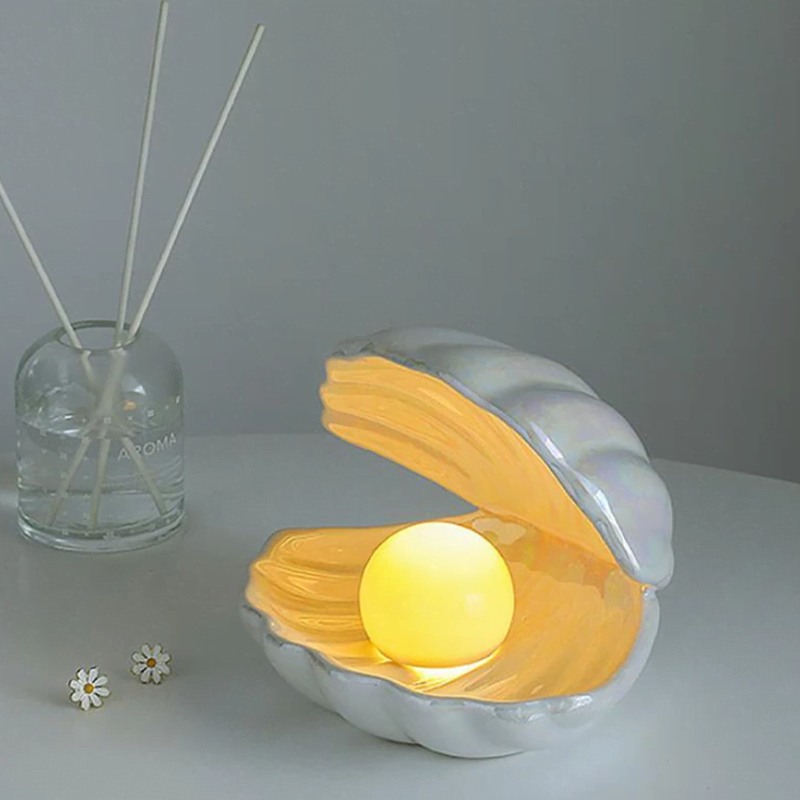 Clam Shell Light Clam Shell Light