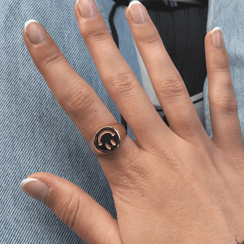 Gold smiley face ring Gold smiley face ring