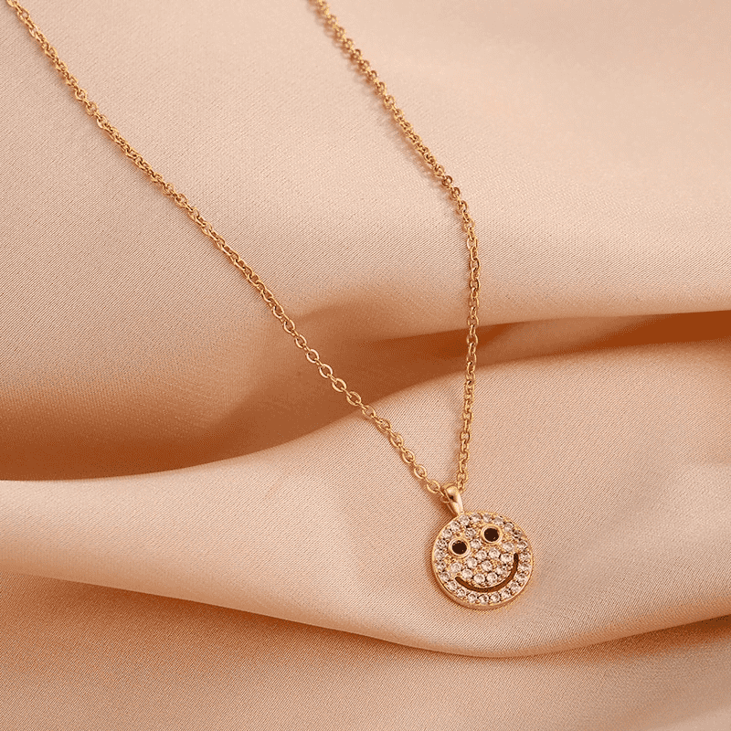 Rhinestore Smiley Face Pendant Rhinestore Smiley Face Pendant